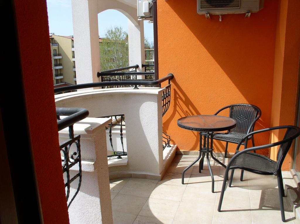 Lvv Palace Apartment Slăntjev Brjag Exteriör bild
