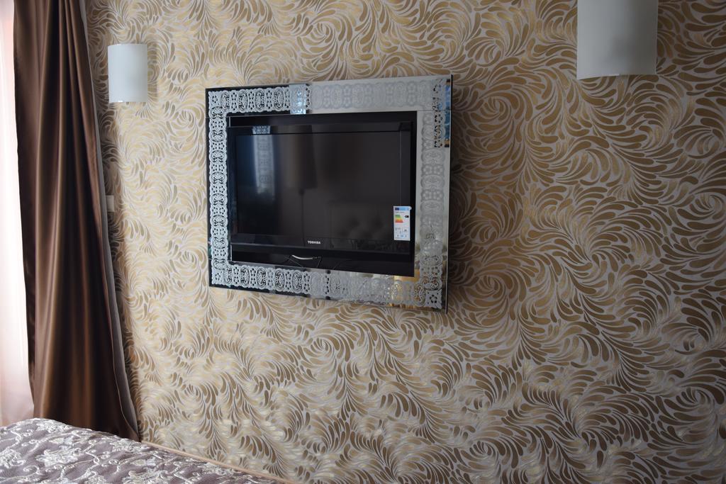 Lvv Palace Apartment Slăntjev Brjag Exteriör bild