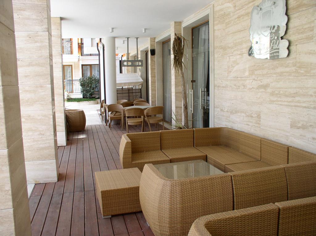 Lvv Palace Apartment Slăntjev Brjag Exteriör bild