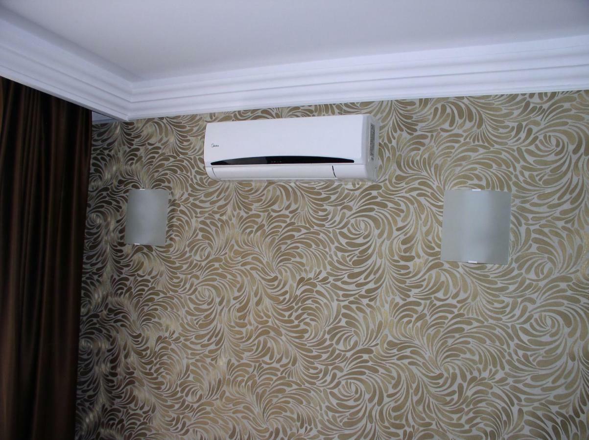 Lvv Palace Apartment Slăntjev Brjag Exteriör bild